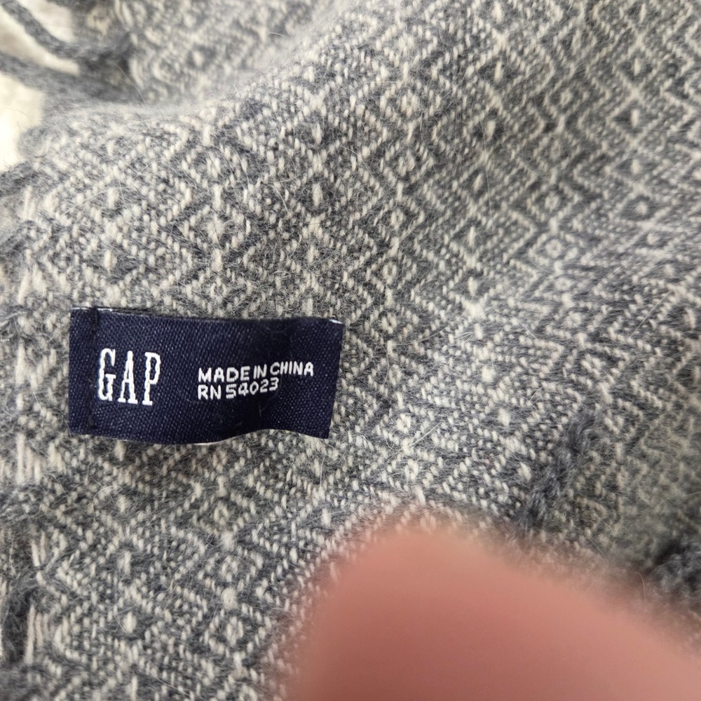 GAP Gray Lambswool Rabbit Hair Blend Geometric Diamond Knit Fringed Scarf Unisex